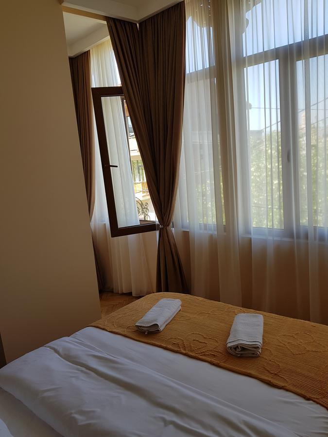 Sunny Tiflis Tbilisi Exterior photo