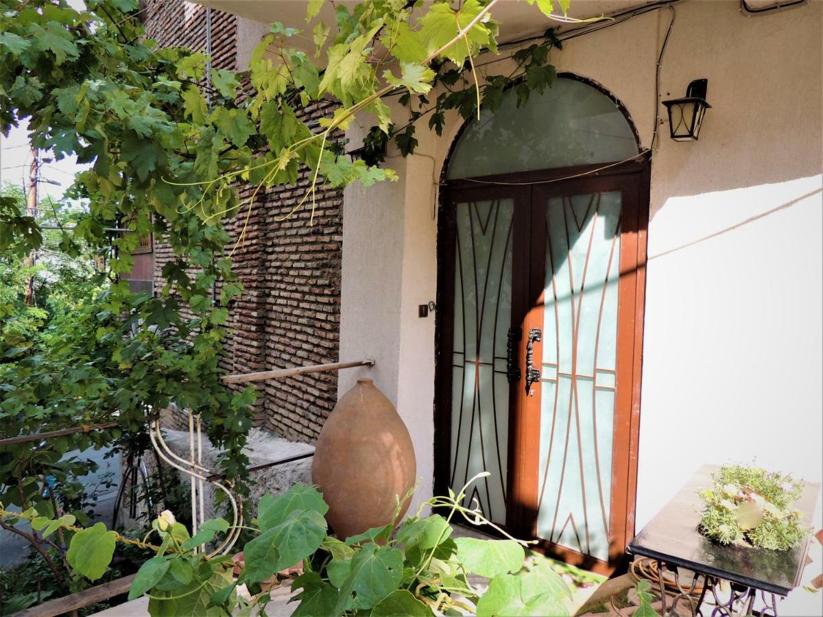 Sunny Tiflis Tbilisi Exterior photo