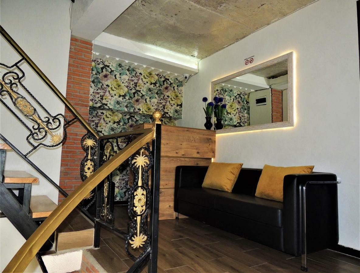 Sunny Tiflis Tbilisi Exterior photo